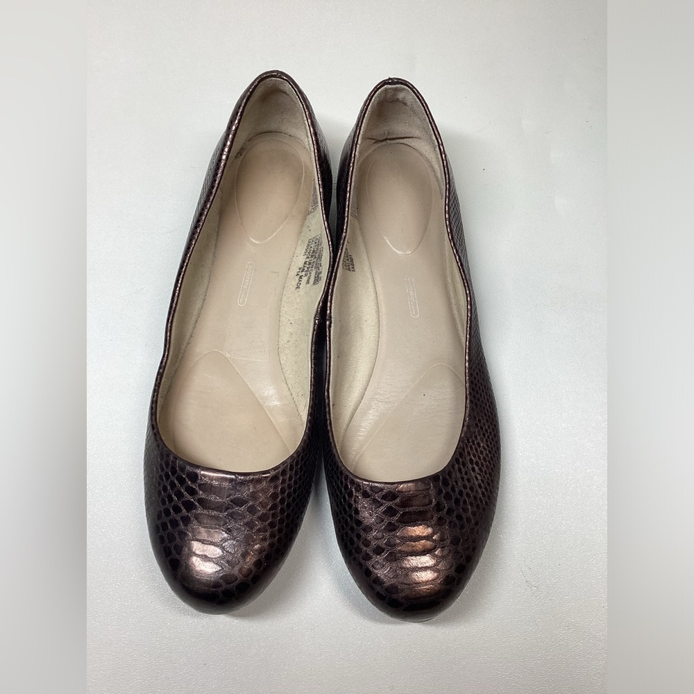 Rockport Metallic Brown Snake Pattern‎ Flats - Picture 2 of 10